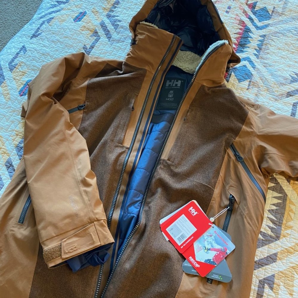 Helly Hansen HERO Ski Outfit (pants included)